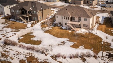 1426 Eagle Crest Loop, Bismarck, ND 58503 - photo 2