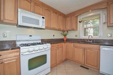 28 Pinecrest Village unit 28, Hopkinton, MA 01748 - photo 5