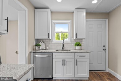 11 University Dr, Pennsville, NJ 08070 - photo 5