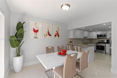 6621 SW 116th Place unit B2, Miami, FL 33173 - photo 4