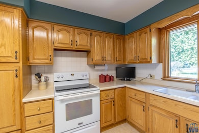 21 Elmwood Dr, Mapleton, IA 51034 - photo 5