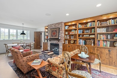 522 Napoleon St, South Bend, IN 46617 - photo 5