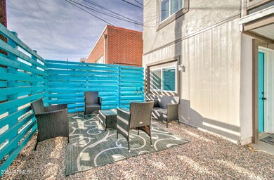 263 S Sutherland St-4