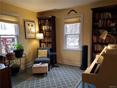 BEDROOM 1ST FLOOR