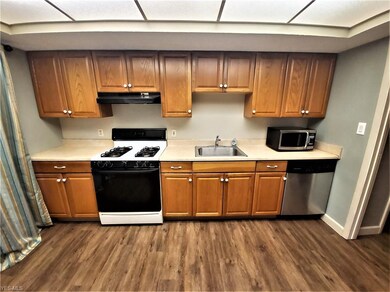 26681 Sprague Rd, Olmsted Falls, OH 44138 - photo 3