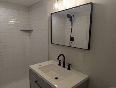 4 Cannon Rd, Brookfield, CT 06804 - photo 7