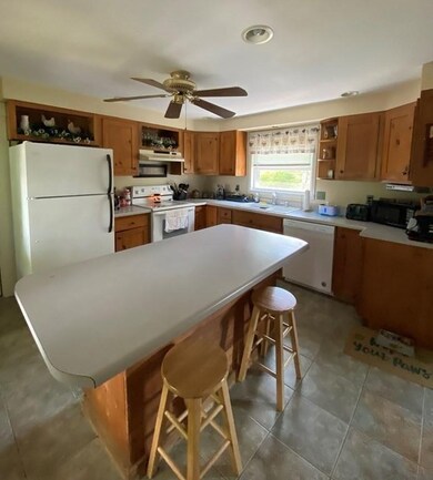 105 Pleasant St, Orange, MA 01364 - photo 7