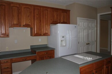 This is a Kitchen that you can be proud of! Everyt