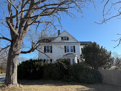 230 Elm St, Amesbury, MA 01913 - photo 4