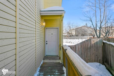 02-Front Entry Exterior 1046