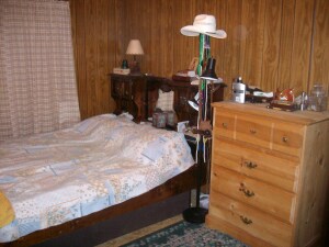 17058 CR X61 Bedroom