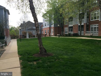 9209 Groffs Mill Dr unit 9209, Owings Mills, MD 21117 - photo 2