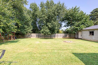 364 Ford Dr, Mount Washington, KY 40047 - photo 5