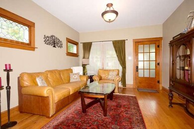 257 N Illinois St, Elmhurst, IL 60126 - photo 2