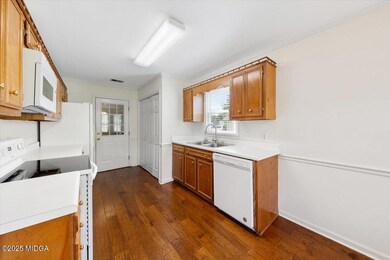 939 Clairmont Place, MacOn, GA 31204 - photo 5