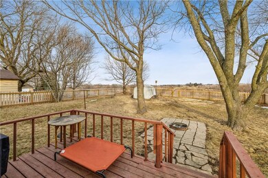 415 N Harlan St, Stuart, IA 50250 - photo 4