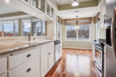 205 Mill St unit S204, Excelsior, MN 55331 - photo 6