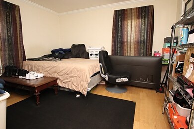 8 Abbott St, Salem, MA 01970 - photo 5