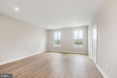 24230 Thurso Square, Sterling, VA 20166 - photo 3