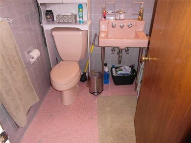 Master Bath/Spa.