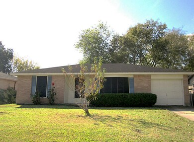 16734 Forest Bend Ave, Friendswood, TX 77546 - photo 2
