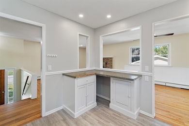 37 Mountain View Blvd, South Burlington, VT 05403 - photo 5