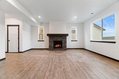 8323-Splitrail-Ave-5189