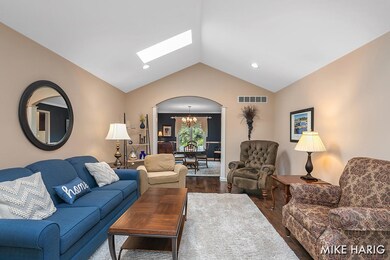 1517 Heathfield Dr NE, Grand Rapids, MI 49505 - photo 6