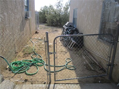 6555 Indian Cove Rd, Twentynine Palms, CA 92277 - photo 5