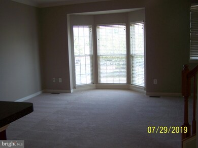 42251 St Huberts Place, Chantilly, VA 20152 - photo 5