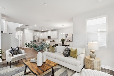 3142 Finchborough Ct unit 252, Charlotte, NC 28269 - photo 5