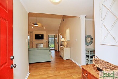 WELCOME HOME TO THIS FANTASTIC ISLE OF HOPE HOME!!
