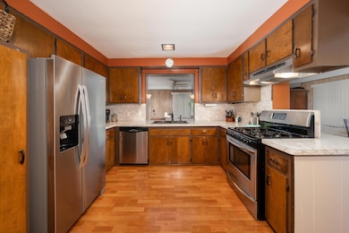 21793 Piper Ave Eastpointe INT-5