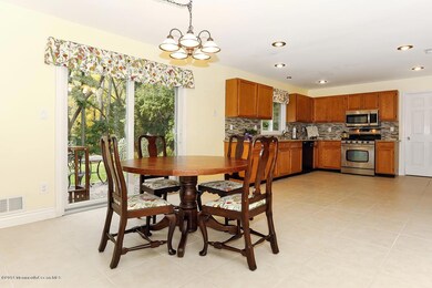 148 Wyncrest Rd, Marlboro, NJ 07746 - photo 5