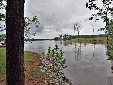 lakefrontinva