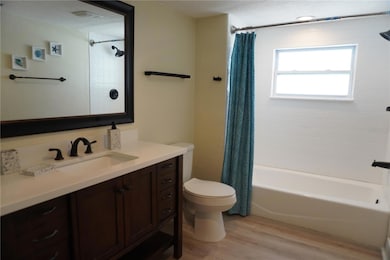 2436 Arapaho St, Sarasota, FL 34231 - photo 4