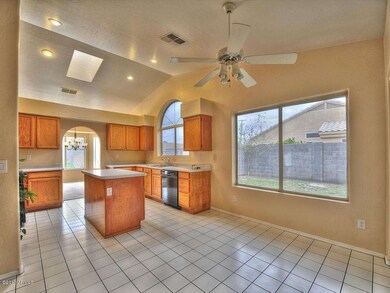 005_Kitchen
