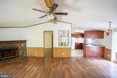 2342 Copp Rd, Strasburg, VA 22657 - photo 4