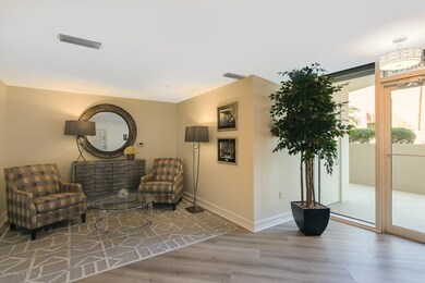 Barclay Square 402