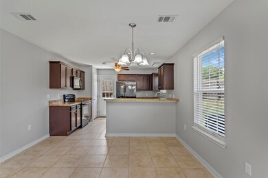 Kitchen/dining space