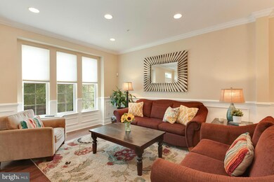 20815 Shamrock Glen Cir, Germantown, MD 20874 - photo 2