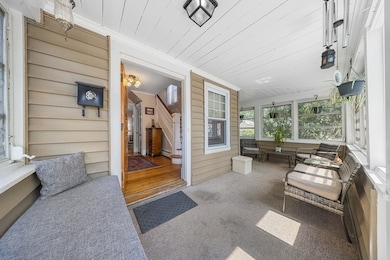 34 Monroe Ave, Worcester, MA 01602 - photo 2