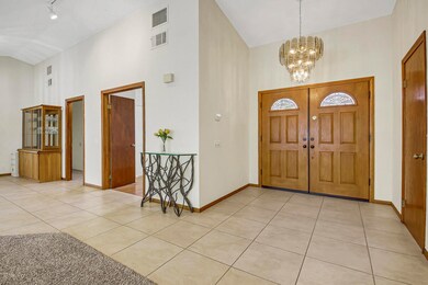 05 FOYER MLS