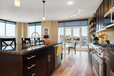 Eat-In Kitchen