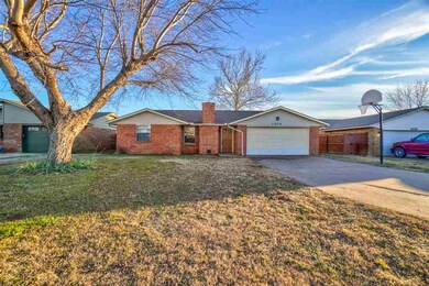 1006 W E Ave, Cache, OK 73527 - photo 2