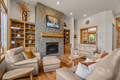 19465 Golden Meadow Loop, Bend, OR 97702 - photo 6