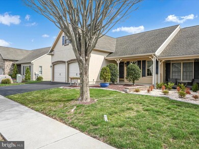 902 Cambridge Dr unit 22, Manheim, PA 17545 - photo 5