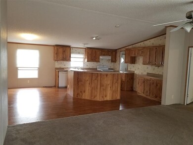 408 Glenwood St, Gainesville, TX 76240 - photo 2