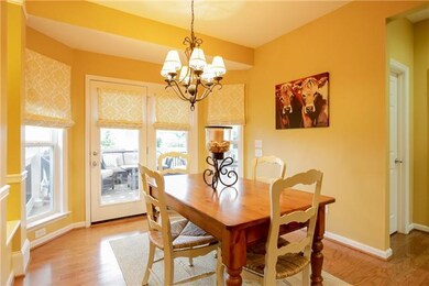 Enjoy your morning coffee in the cozy breakfast room!