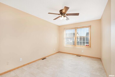 5200 Villa Dr unit 55, Davenport, IA 52806 - photo 4